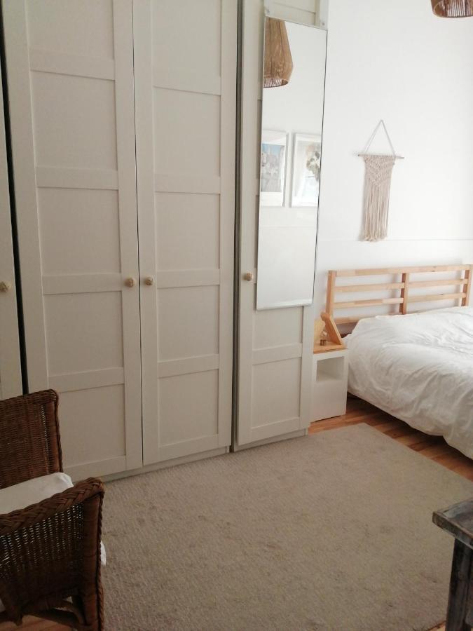 Apartamento Encantador Com Patio Лиссабон Экстерьер фото